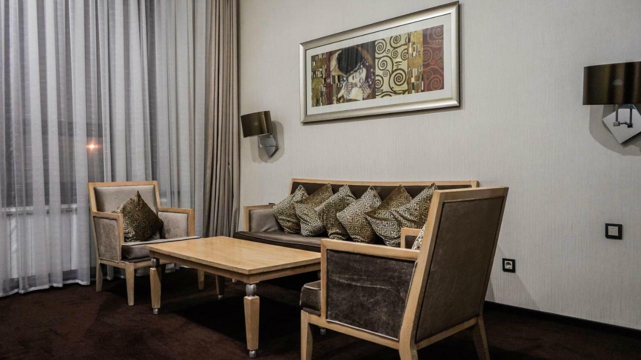 Jelsominohotel Астана Екстериор снимка