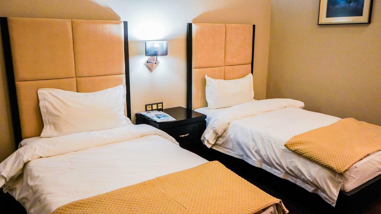 Jelsominohotel Астана Екстериор снимка