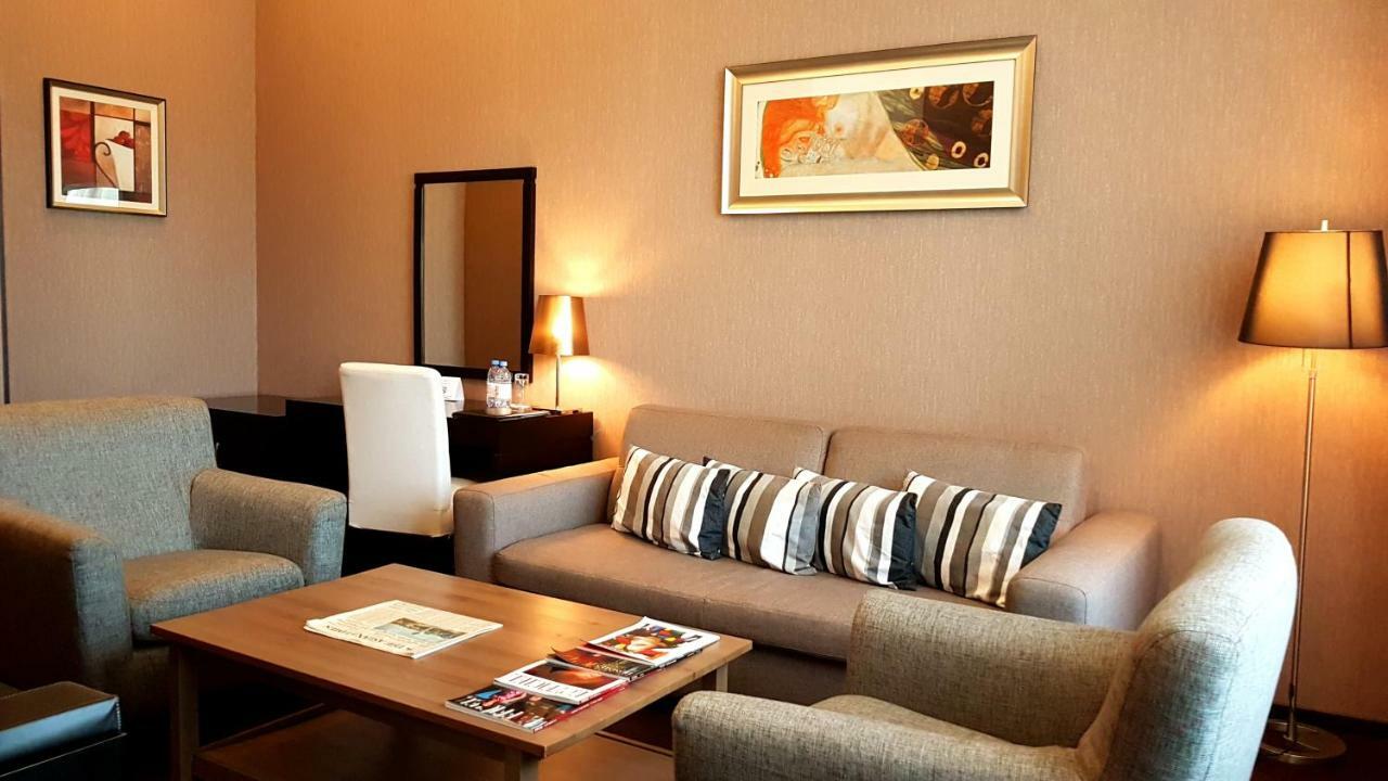 Jelsominohotel Астана Екстериор снимка